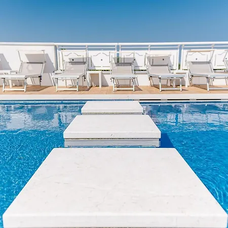 Santorini 公寓